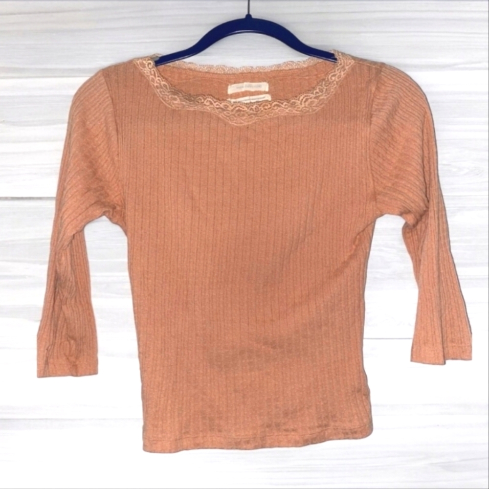 Urban Outfitters Laces Collard Ribbed 3/4 Sleeves - Picture 2 of 6